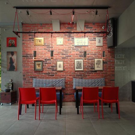 Cubby Hotel Lviv Ngoại thất bức ảnh
