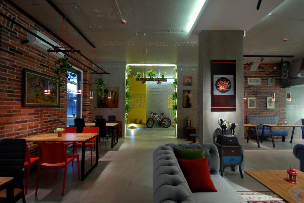 Cubby Hotel Lviv Ngoại thất bức ảnh