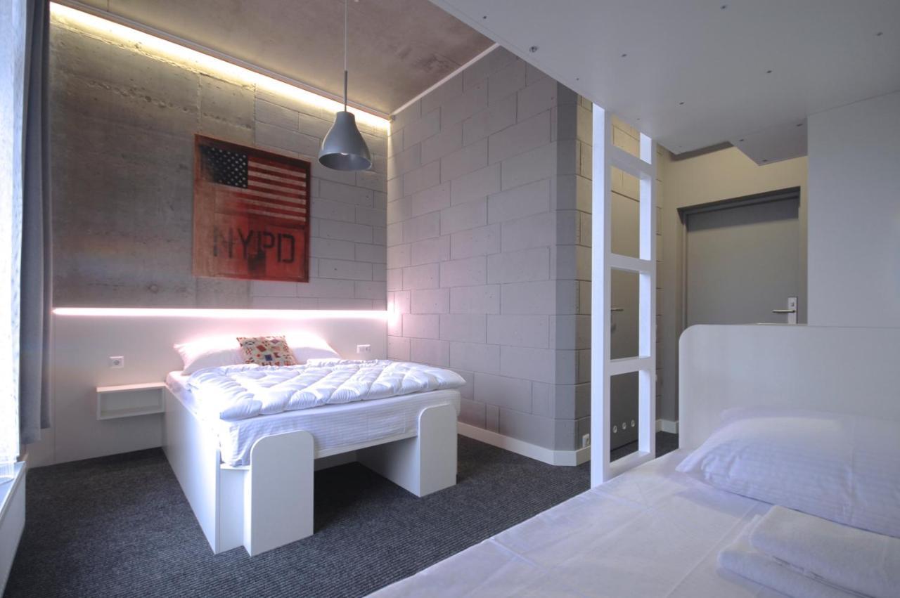Cubby Hotel Lviv Ngoại thất bức ảnh