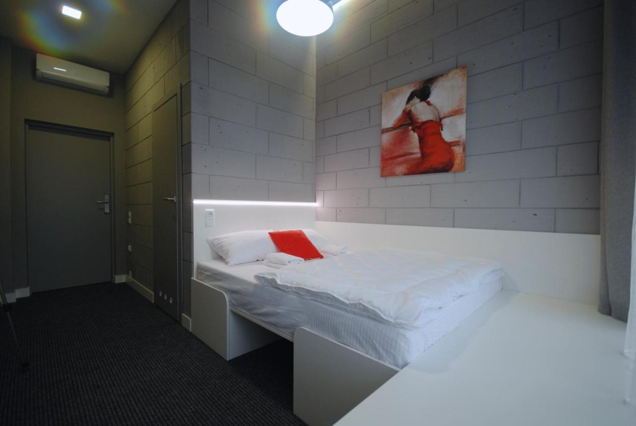 Cubby Hotel Lviv Ngoại thất bức ảnh