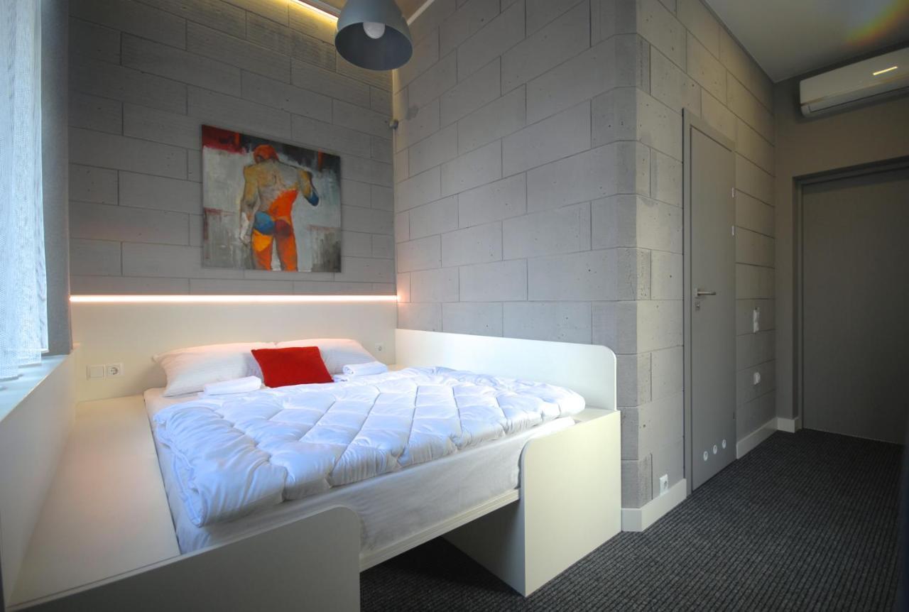 Cubby Hotel Lviv Ngoại thất bức ảnh